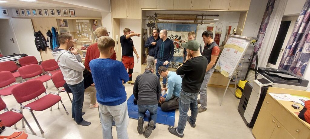 Mittwoch, 05.11.2025, / 19.00 - 21.00 Uhr / Erste - Hilfe - Übungl (..)